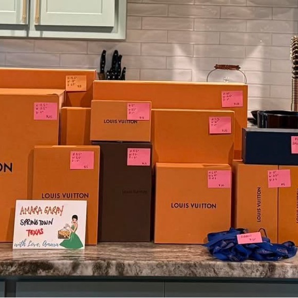 Louis Vuitton Dustbags, Boxes and Ribbons For Sale - Picture 1 of 6